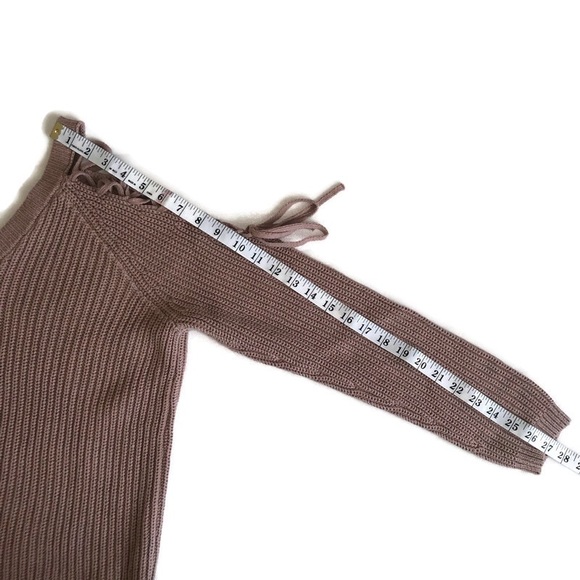 L.A. Hearts Lace Up Long Sleeve V Neck Sweater - Picture 7 of 8